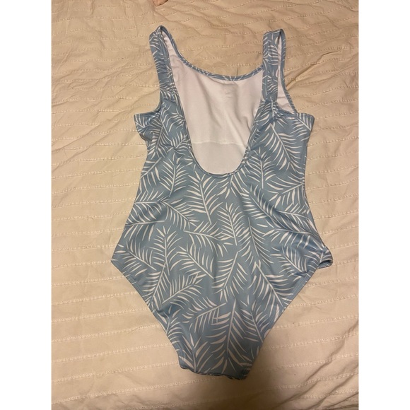 Imagine Perry one piece swim suit - Picture 3 of 4